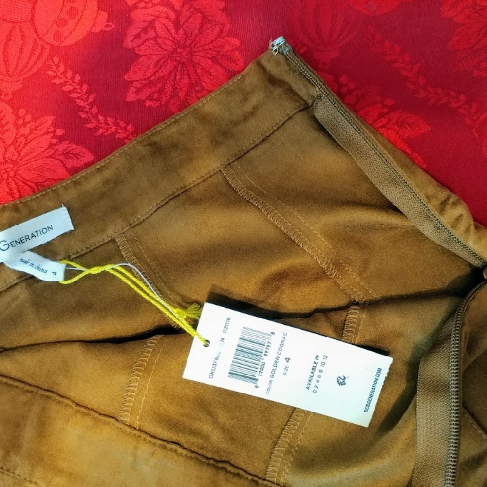 NWT BCBGeneration Faux Suede Seamed A-line Skirt - Picture 3 of 6